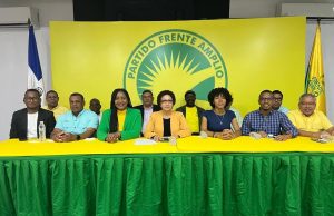 Frente Amplio rompe el silencio y se desmarca del Gobierno Foto de archivo