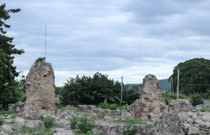 Arqueólogos avanzan en la búsqueda de los restos del cacique Enriquillo en Pueblo Viejo, Azua