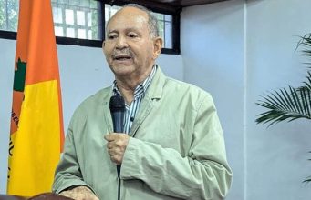 Héctor Sánchez propone un pacto nacional para redefinir el Estado y enfrentar la crisis del endeudamiento.