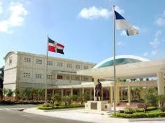 Sentencias y resoluciones incumplidas en la UASD. UASD, Alma Mater