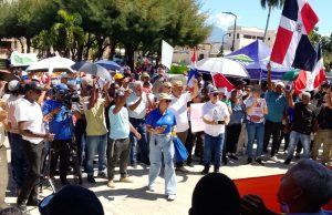 San Juan de la Maguana marcha: el agua contra el oro en la Cordillera Central