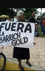 Josefina Silva en manifestación contra la explotación minera