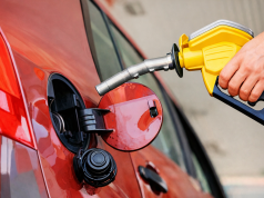 Alza en combustibles reaviva presión sobre los hogares; Gobierno reduce margen de subsidio.