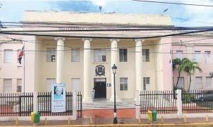 De Luna impulsará en UASD Santiago propuesta de revitalización del edificio Ercilia Pepín como eje académico y patrimonial