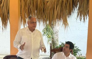 Miguel Santiago afirma que Wellington Arnaud gana terreno en la carrera presidencial del PRM.