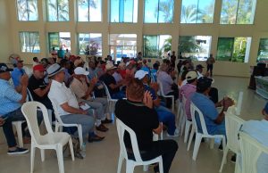 Masiva asamblea en San Juan ratifica por unanimidad paro general de 24 horas para el 27 de abril de 2026.
