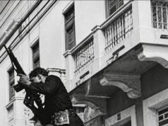 EL SALTO COMO SÍMBOLO: LOS HOMBRES RANA Y LA DIGNIDAD EN ARMAS.