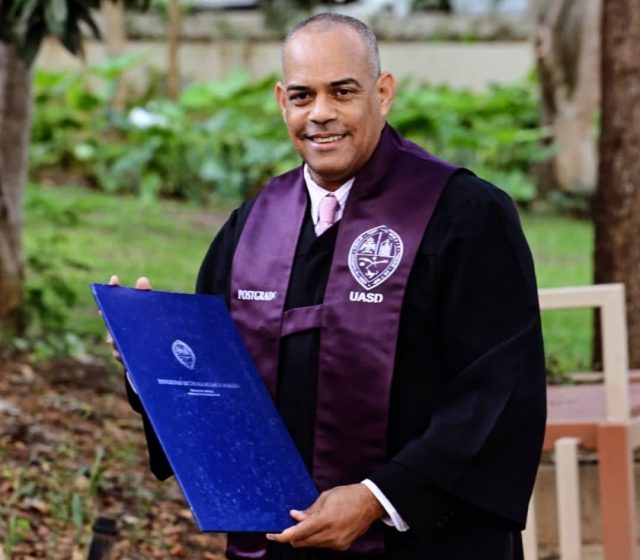 Periodista José Armando Toribio.