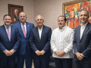 Gobierno y PLD sostienen reunión reservada en busca de consenso ante tensiones económicas globales. Reunión gobierno y PLD