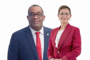 Dr. Antonio Ciriaco y la Mtra. Aldelys Rodríguez