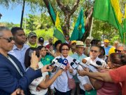 Frente Amplio y Alianza País elevan voz por reforma a la seguridad social en homenaje a Mauricio Báez.