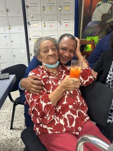 Teolinda Paredes y Bautista López García. 