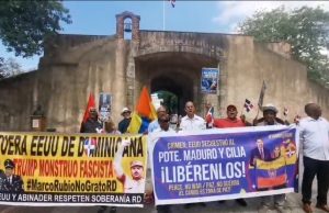 Manifestación en Santo Domingo exige liberación de líderes venezolanos y rechaza intervención de EE. UU.