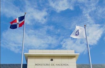 Gobierno presenta plan fiscal para enfrentar la desaceleración económica y estimular la producción.