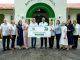 Cooperativa La Altagracia destina más de RD$2 millones a entidades sociales en su 74 aniversario. Jenniffer Rodríguez, Gerente de Gestión Social; Yinette Torres, Gerente General; Rafael Narciso Vargas, presidente del Consejo de Administración Central de Cooperativa La Altagracia; Deyaniris Rodríguez, Presidente del Consejo de Vigilancia Central; Salua Álvarez, Gerente de Mercadeo & Comunicaciones hacen entrega de la donación a la Sociedad San Vicente de Paúl.