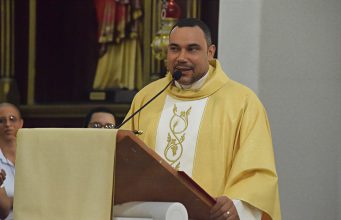 Sacerdote Regino Collado afirma que la defensa de la vida debe estar por encima de cualquier interés.