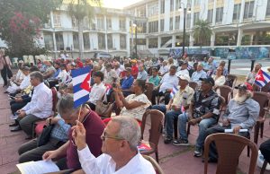 Santiago de los Caballeros reafirma su solidaridad con Cuba en homenaje al centenario del natalicio de Fidel. Homenaje al legado de Fidel Castro y conmemorar los históricos asaltos a los cuarteles Moncada y Carlos Manuel de Céspedes | Foto fuente externa.