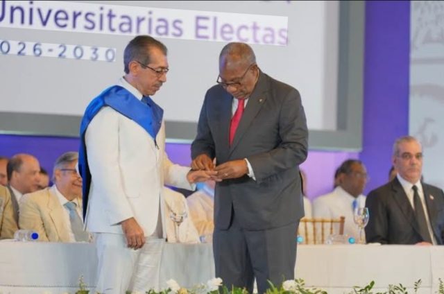 Jorge Asjana David recibe Editrudis Beltrán