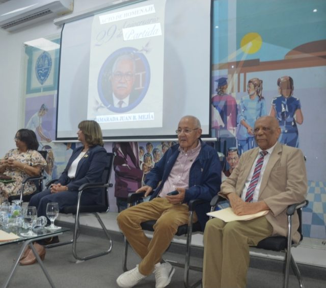 Panel sobre la trayectoria política, académica e internacional de Juan B. Mejía (Foto: Fuente externa). Panel sobre la trayectoria política, académica e internacional de Juan B. Mejía (Foto: Fuente externa).