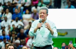Leonel Fernández apuesta por el voto joven y promete ampliar su presencia en las candidaturas de 2028. Dr. Leonel Fernández (Foto fuente externa).