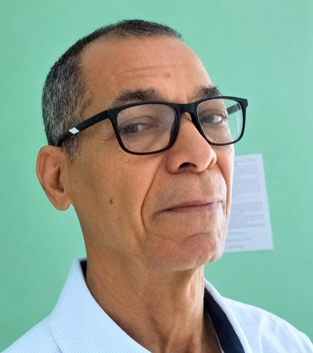 Héctor Hernández.