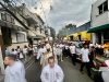 Católicos recorren calles de Santiago en la XVII Marcha de la Biblia.