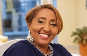 Yadira Mercedes García, empleada solidaria que se jubila de la UASD.