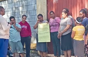 Unos 250 alumnos de La Guazara quedan sin clases por deterioro de la Escuela Fidelina. La asociación de padres, Escuela Fidelina, comunidad de La Guazara, en el municipio de Barahona.